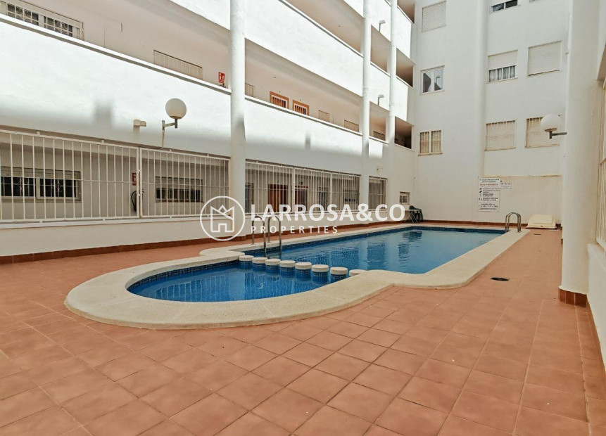Resale - Apartment - Torrevieja - Parque de las Naciones