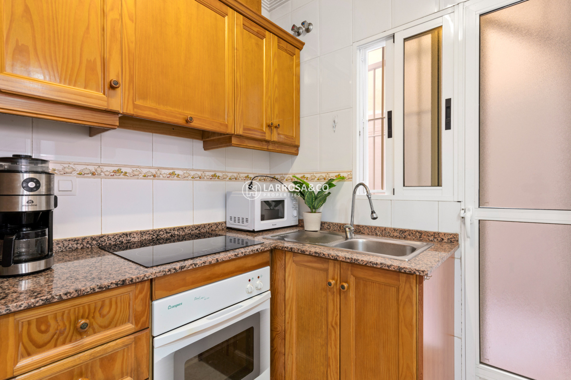 Resale - Apartment - Torrevieja - Parque de las Naciones