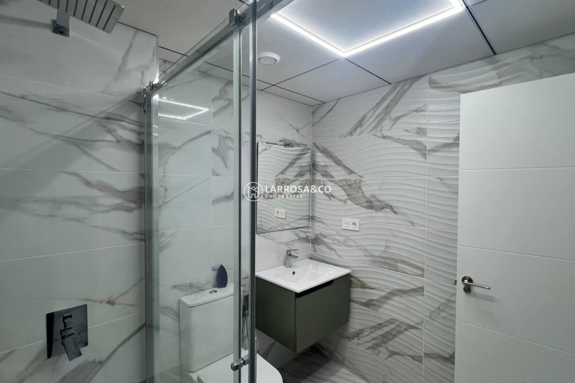 Resale - Apartment - Torrevieja - Parque de las Naciones