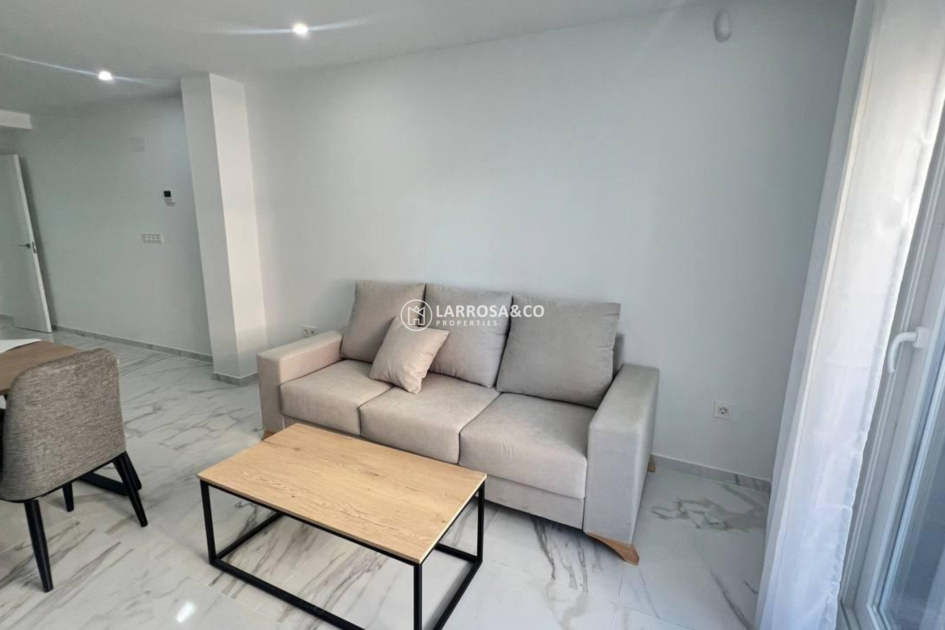 Resale - Apartment - Torrevieja - Parque de las Naciones