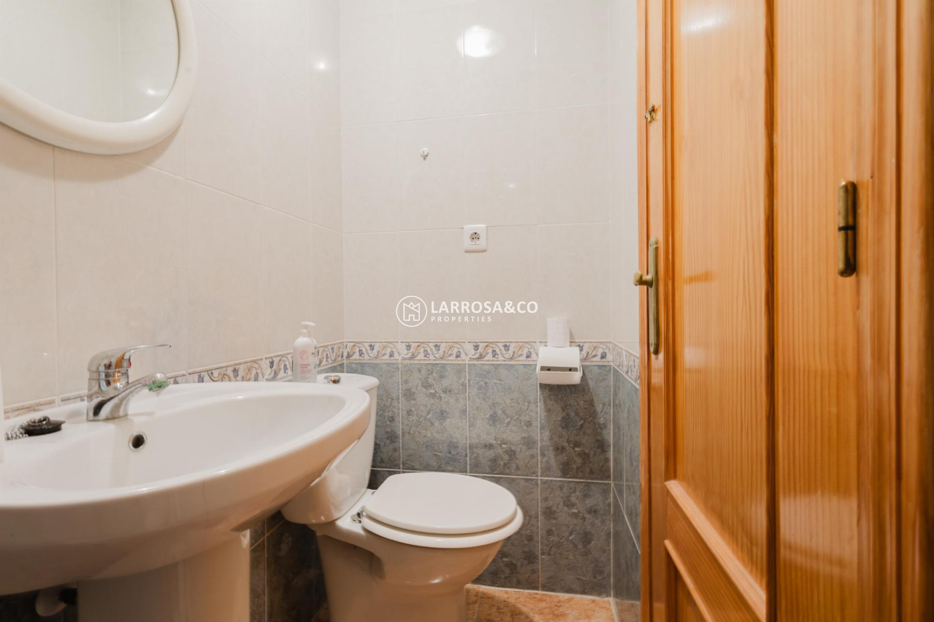 Resale - Apartment - Torrevieja - Parque de las Naciones