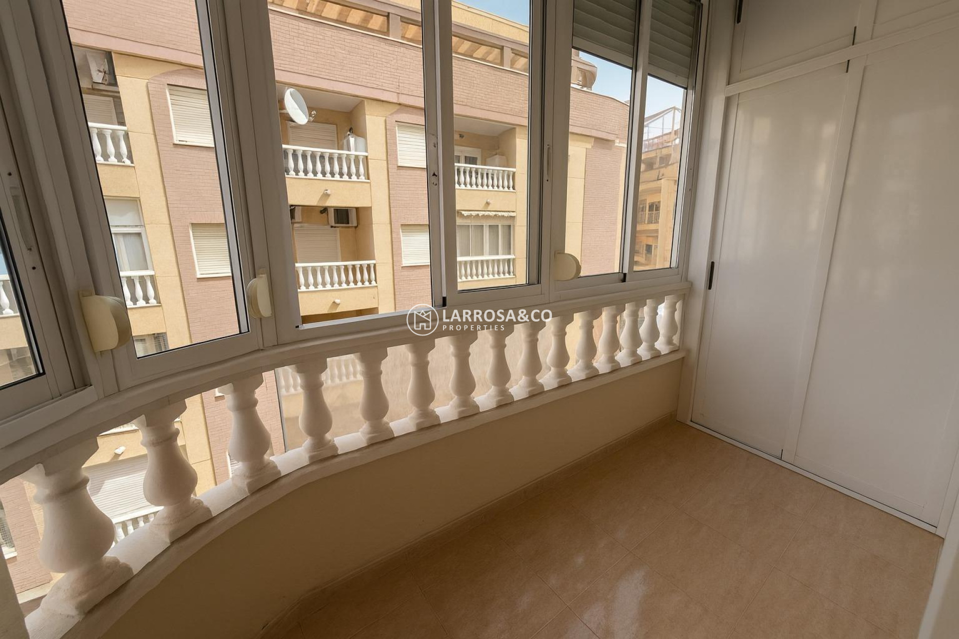 Resale - Apartment - Torrevieja - Parque las naciones