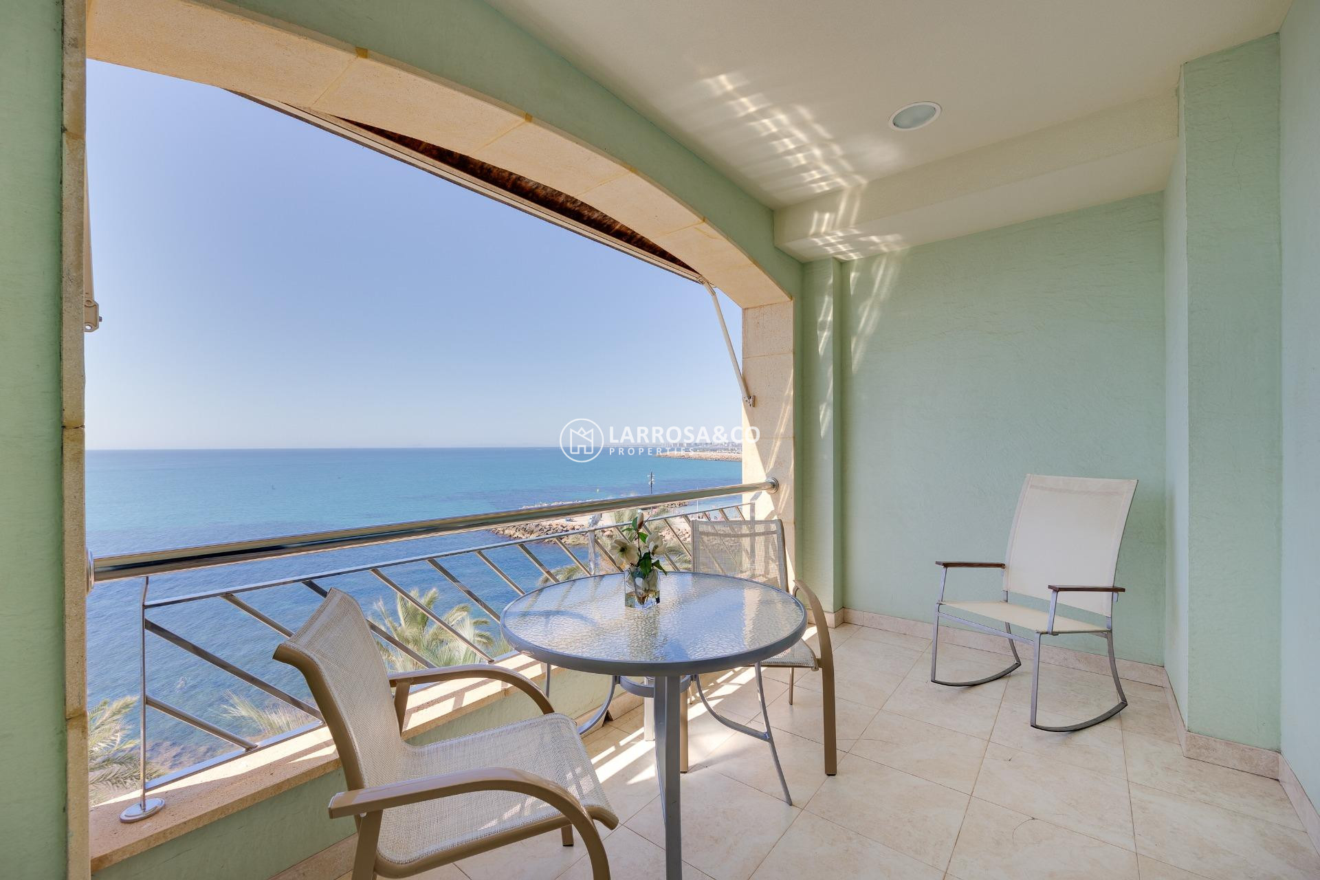 Resale - Apartment - Torrevieja - Paseo maritimo