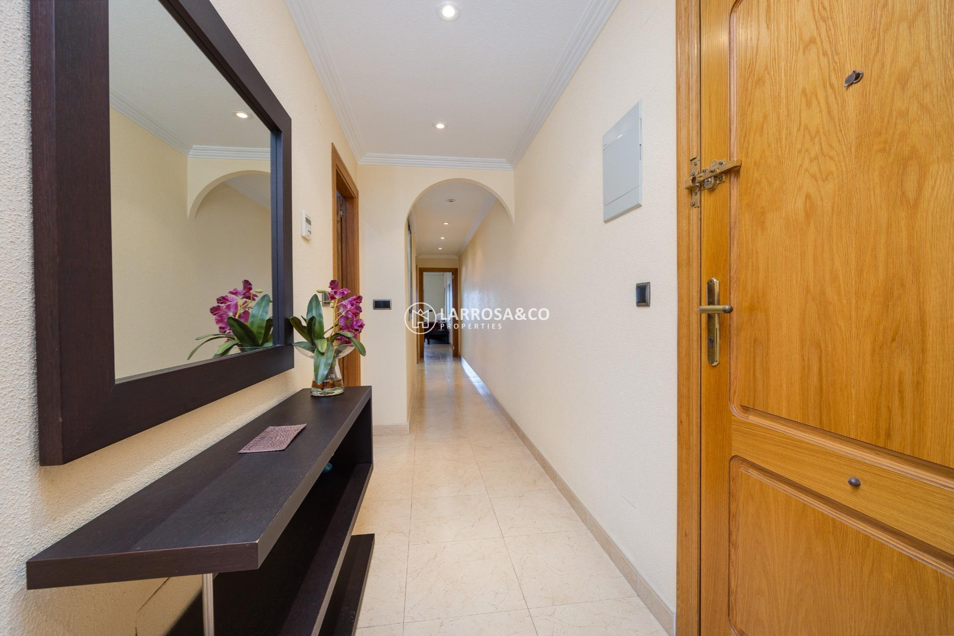 Resale - Apartment - Torrevieja - Paseo maritimo