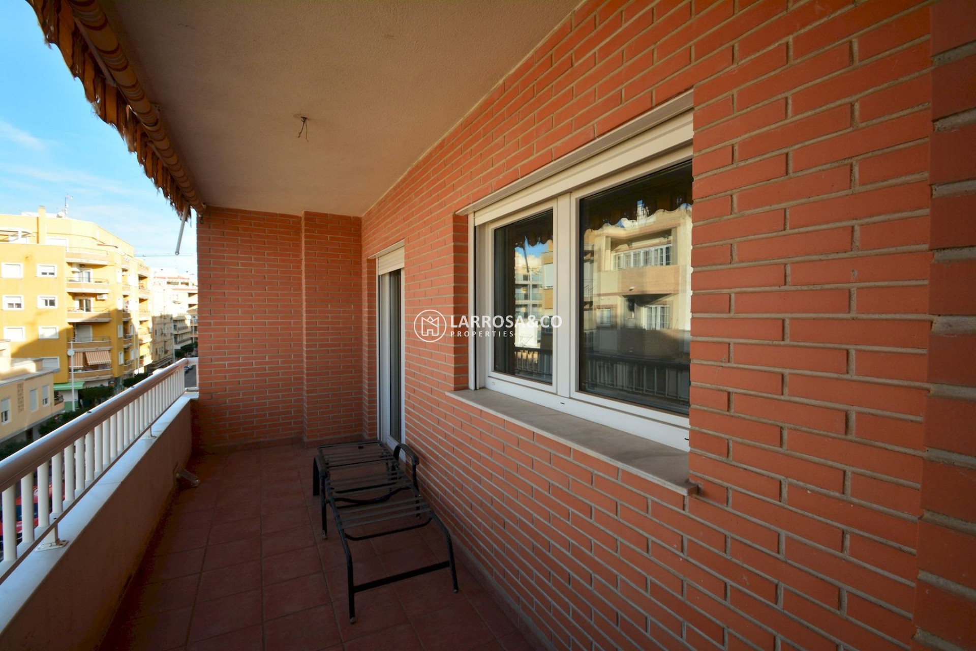 Resale - Apartment - Torrevieja - Playa Acequion