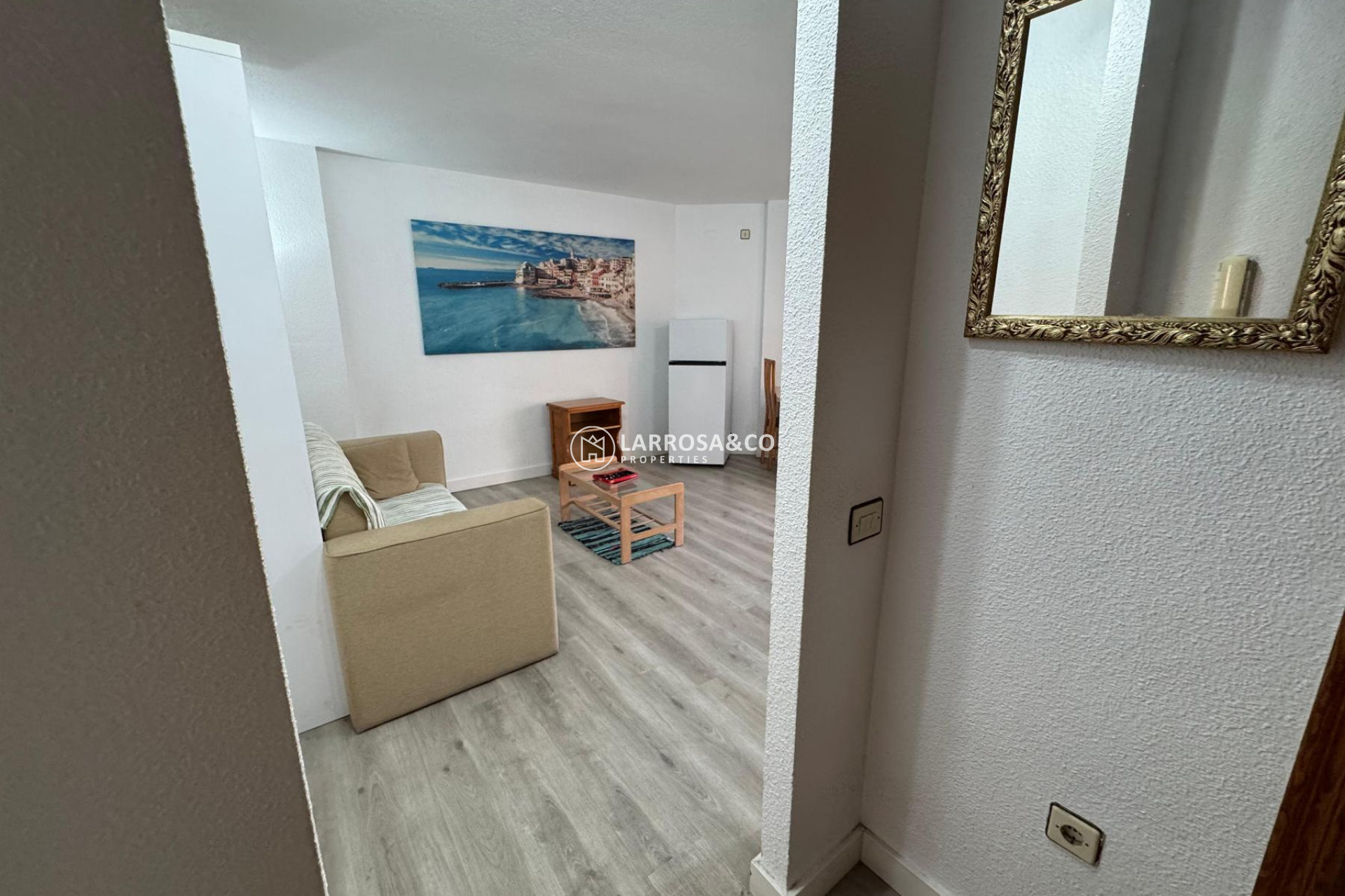 Resale - Apartment - Torrevieja - Playa de Los Locos-Curva del Palangre