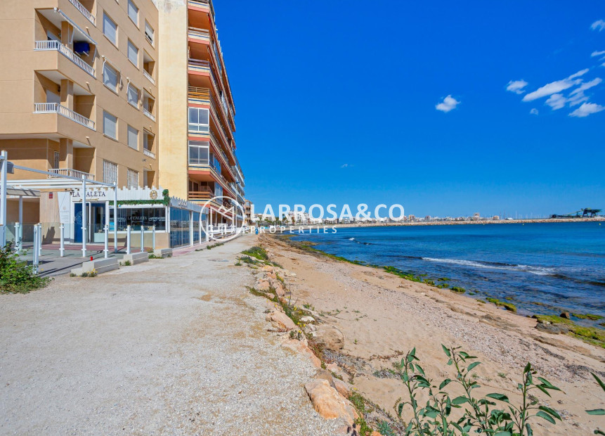 Resale - Apartment - Torrevieja - Playa de los Naufragos