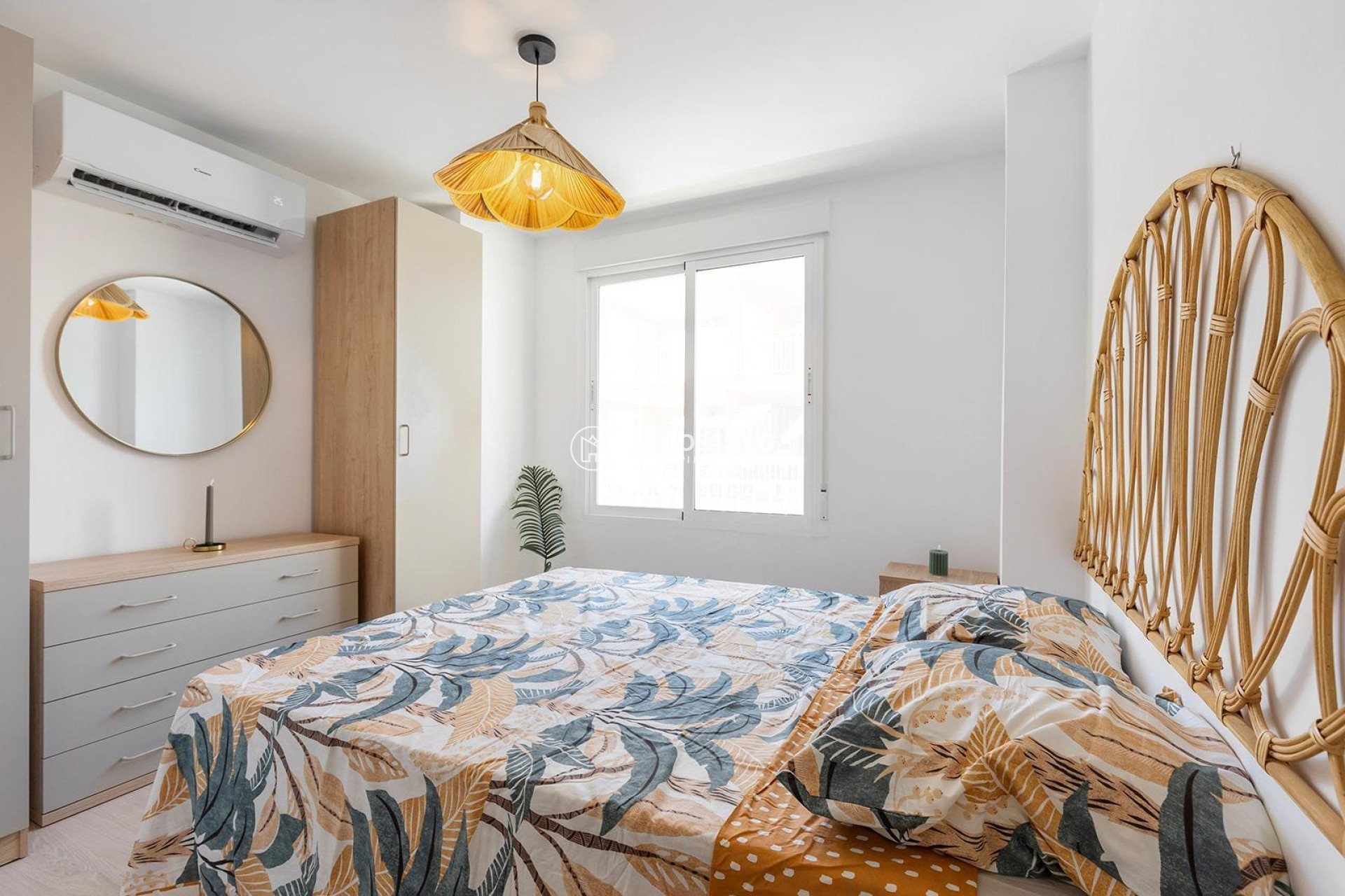 Resale - Apartment - Torrevieja - Playa de los Naufragos