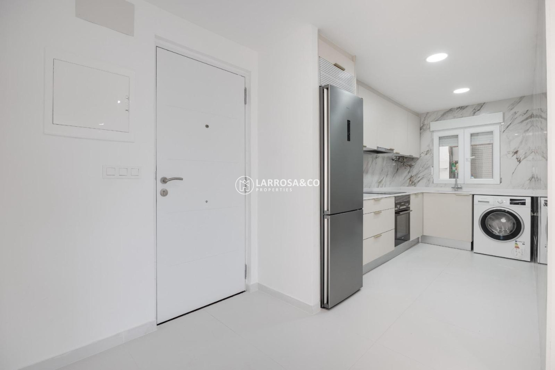 Resale - Apartment - Torrevieja - Playa de los Naufragos