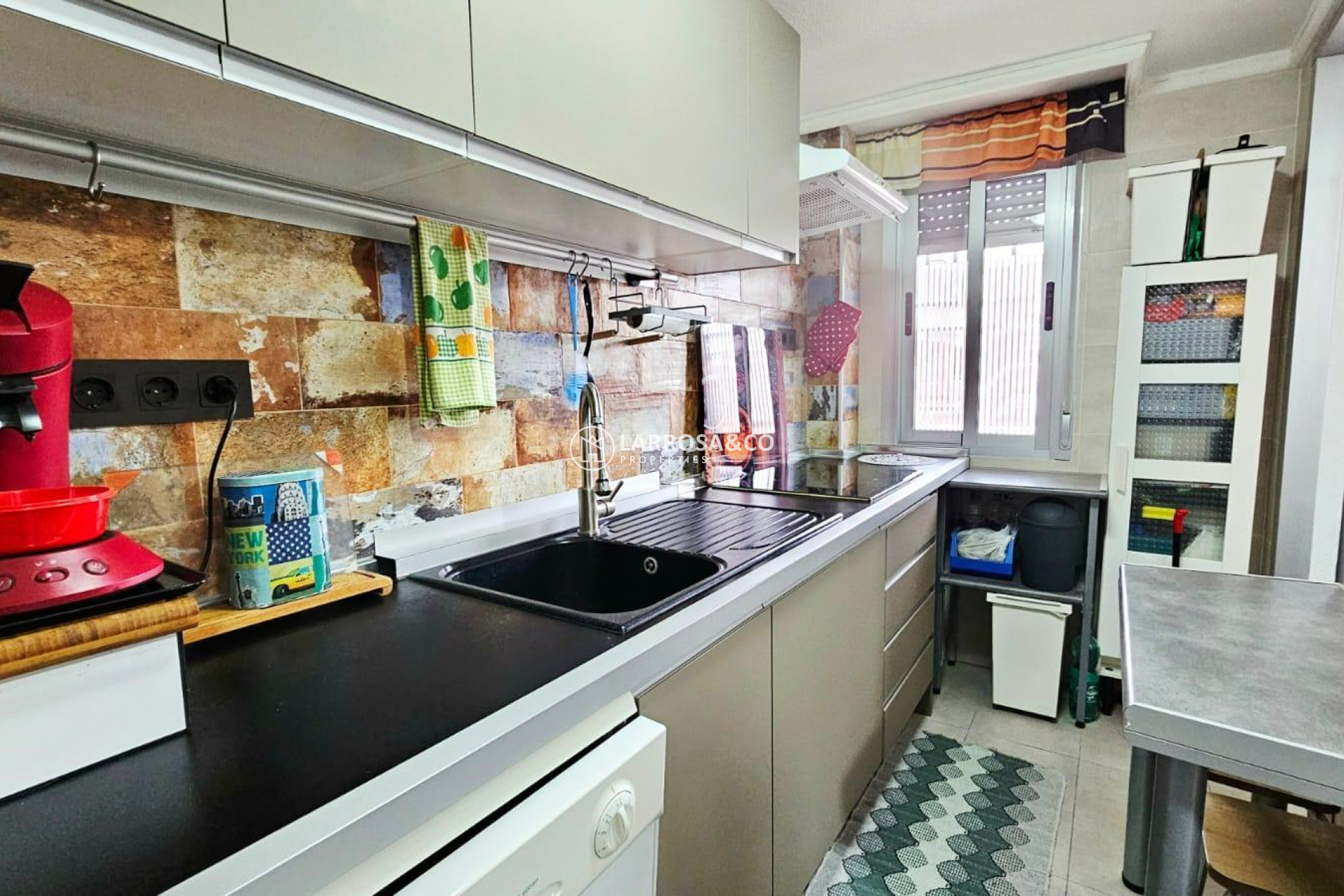 Resale - Apartment - Torrevieja - Playa de los Naufragos