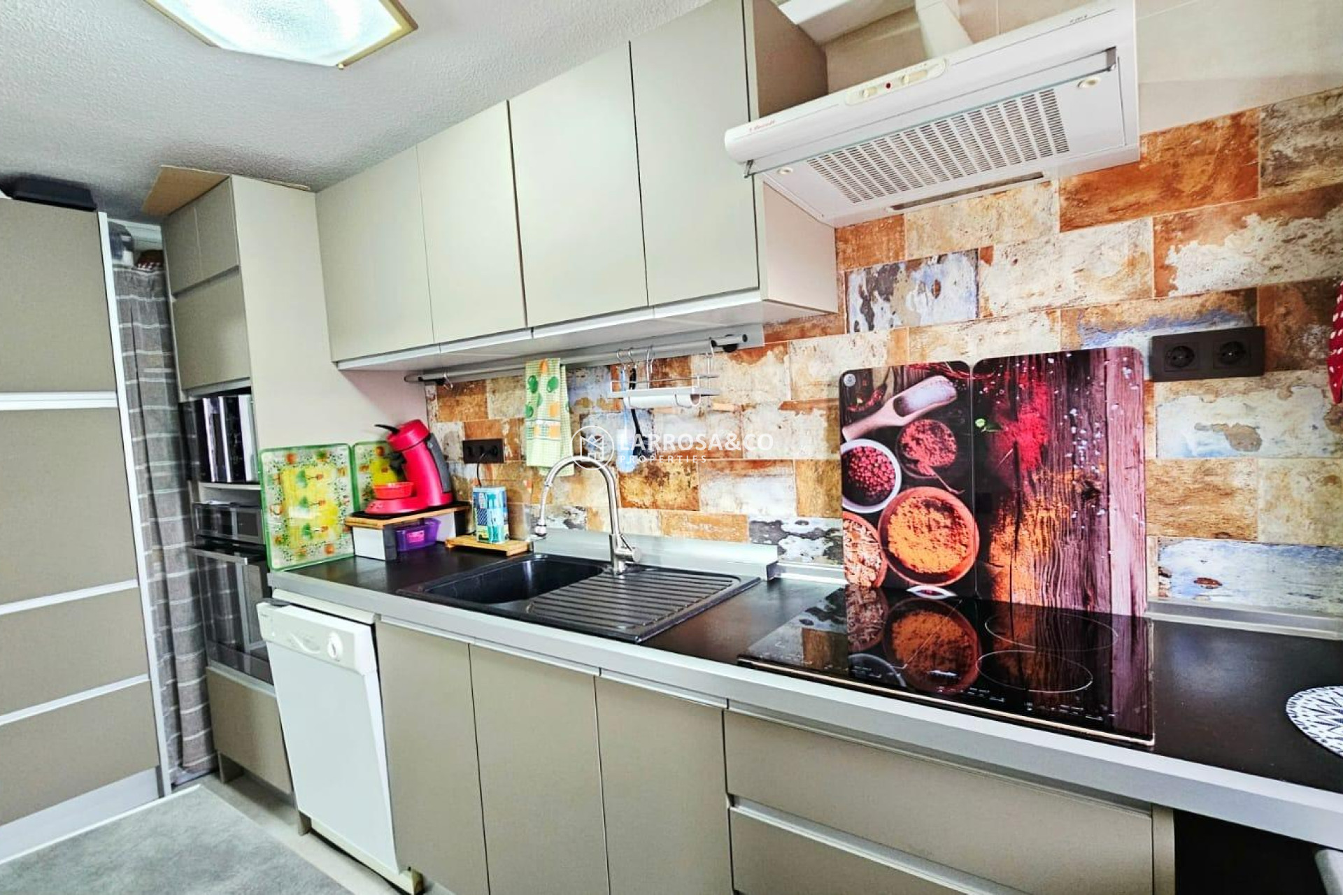 Resale - Apartment - Torrevieja - Playa de los Naufragos