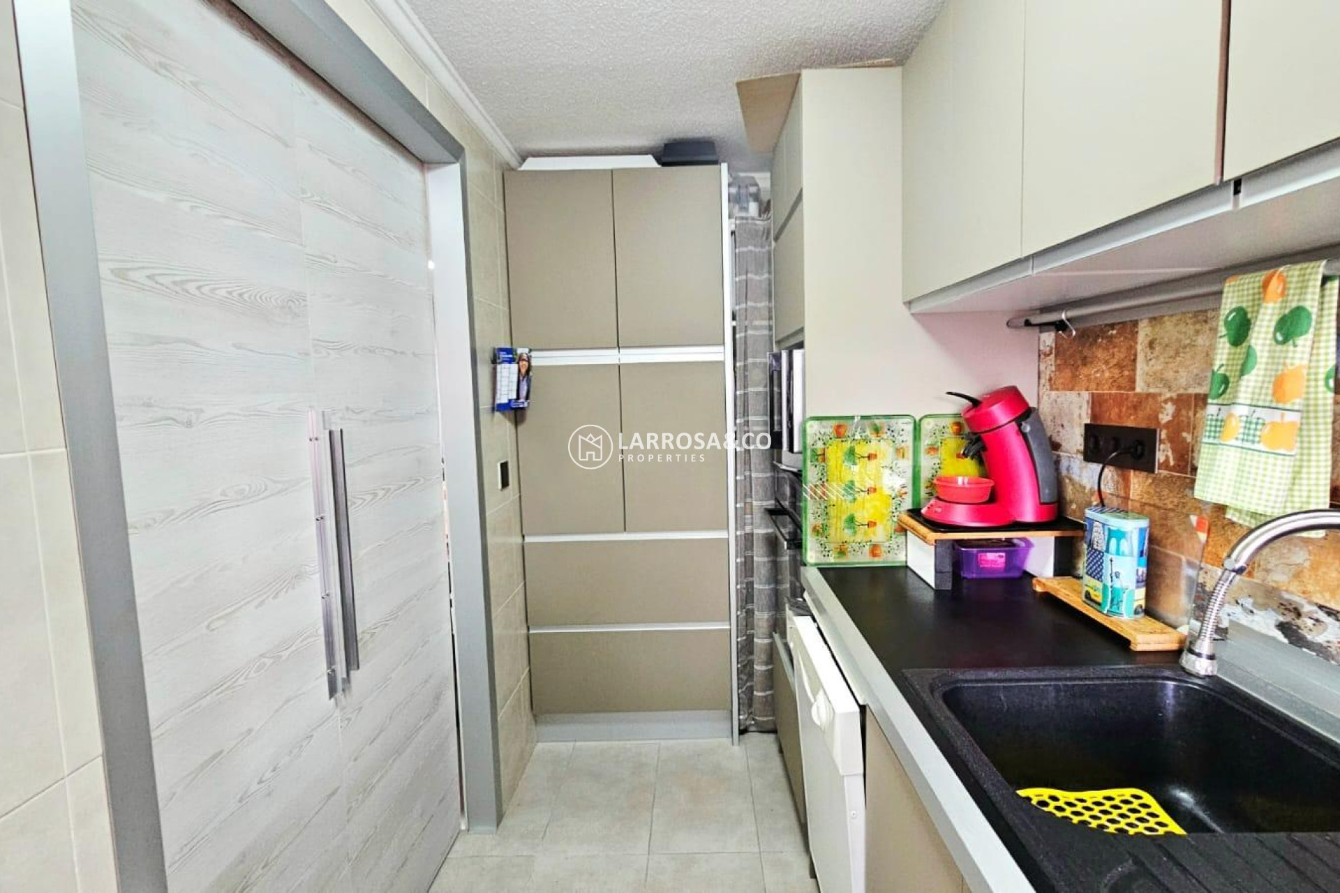 Resale - Apartment - Torrevieja - Playa de los Naufragos