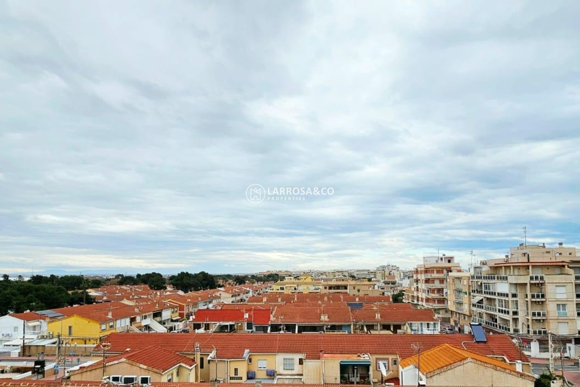 Resale - Apartment - Torrevieja - Playa de los Naufragos