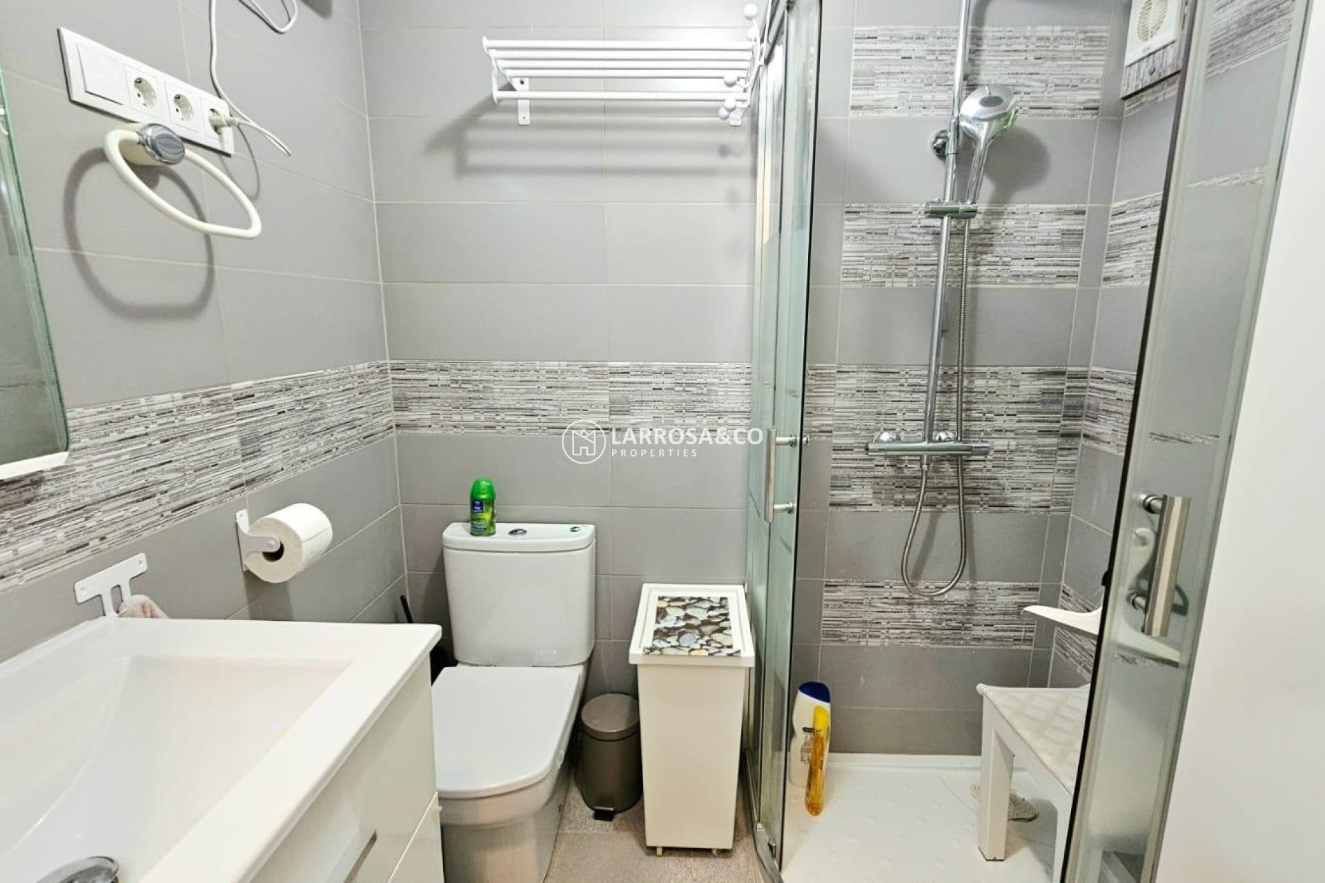 Resale - Apartment - Torrevieja - Playa de los Naufragos