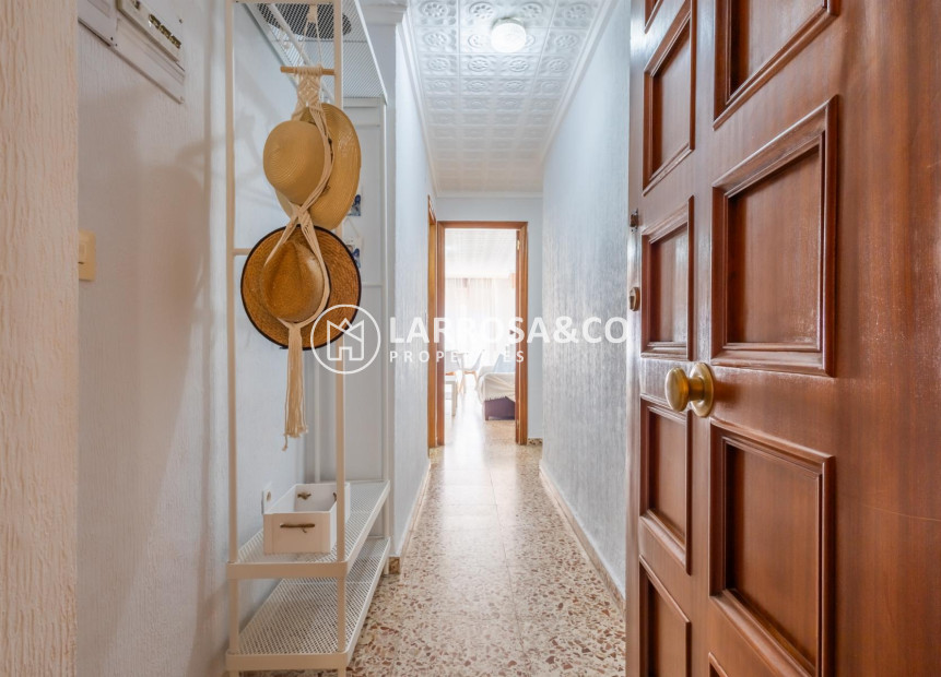 Resale - Apartment - Torrevieja - Playa de los Naufragos