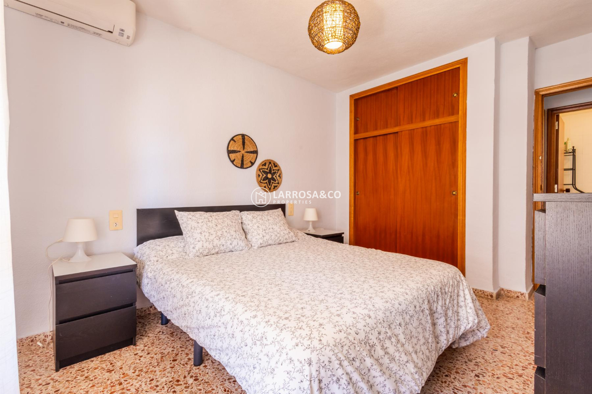 Resale - Apartment - Torrevieja - Playa de los Naufragos