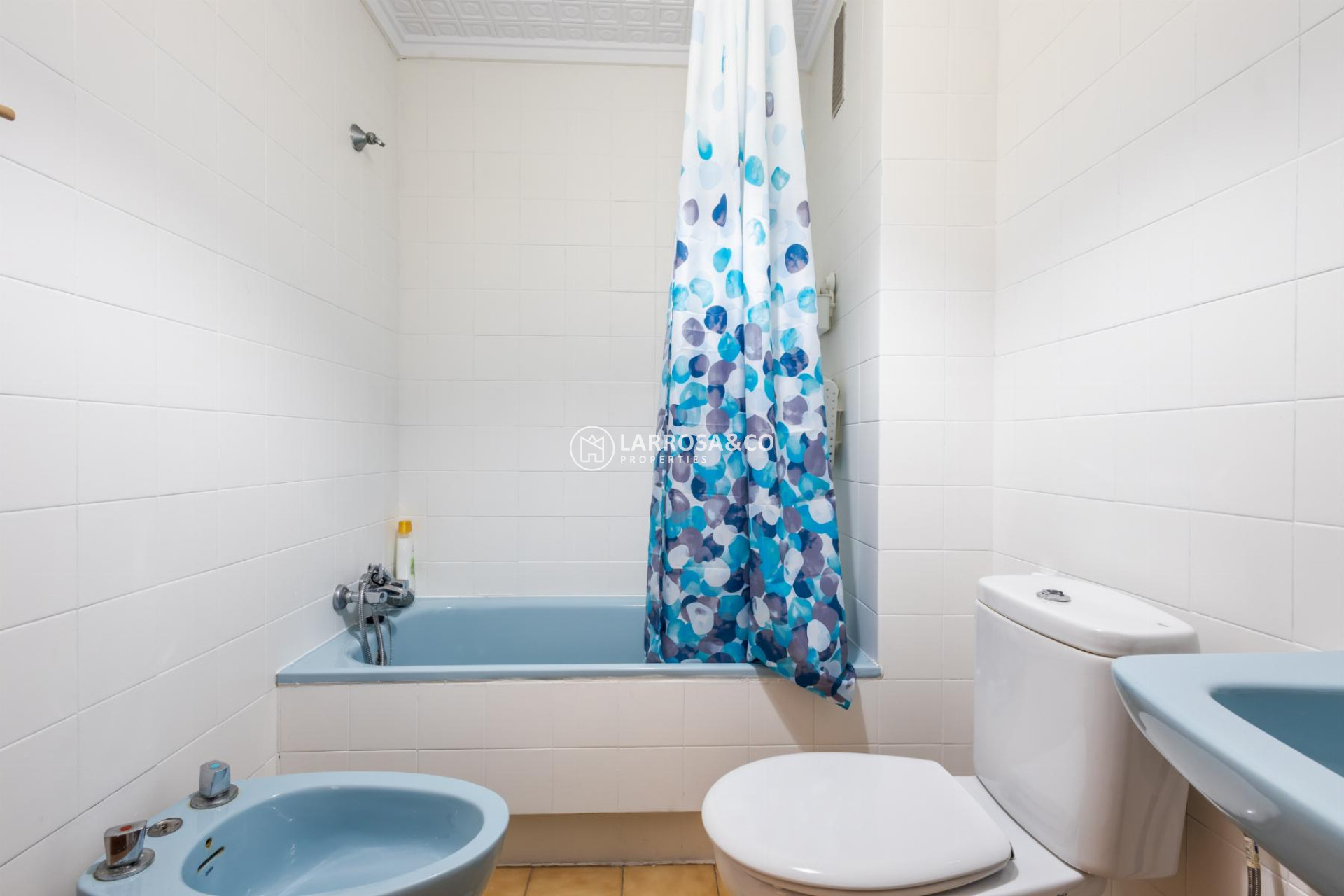 Resale - Apartment - Torrevieja - Playa de los Naufragos