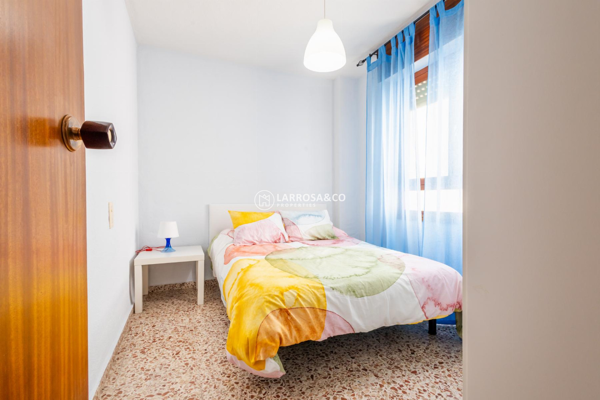 Resale - Apartment - Torrevieja - Playa de los Naufragos