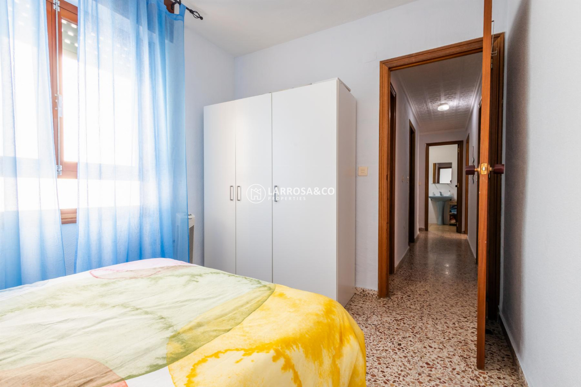 Resale - Apartment - Torrevieja - Playa de los Naufragos