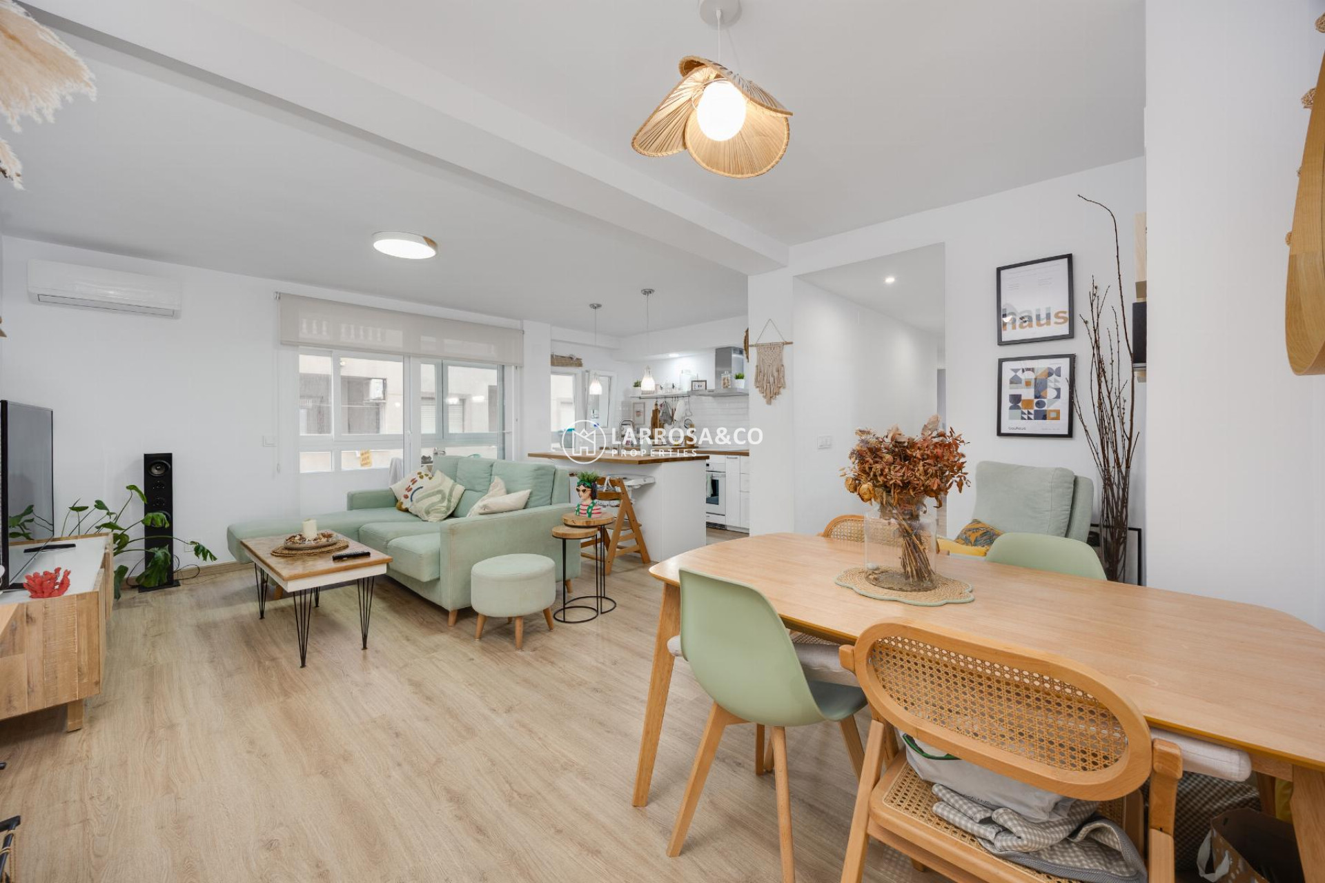 Resale - Apartment - Torrevieja - Playa de los Naufragos