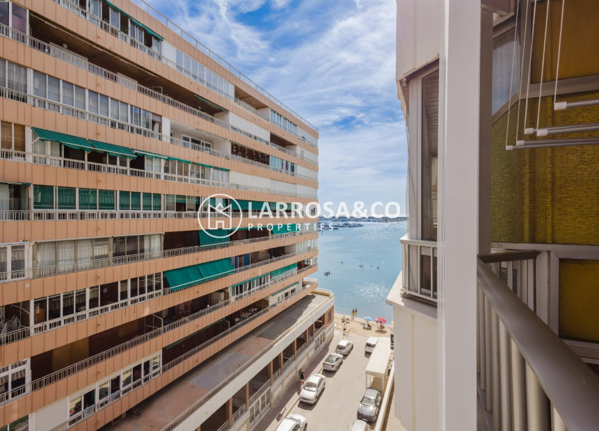 Resale - Apartment - Torrevieja - Playa del Acequión