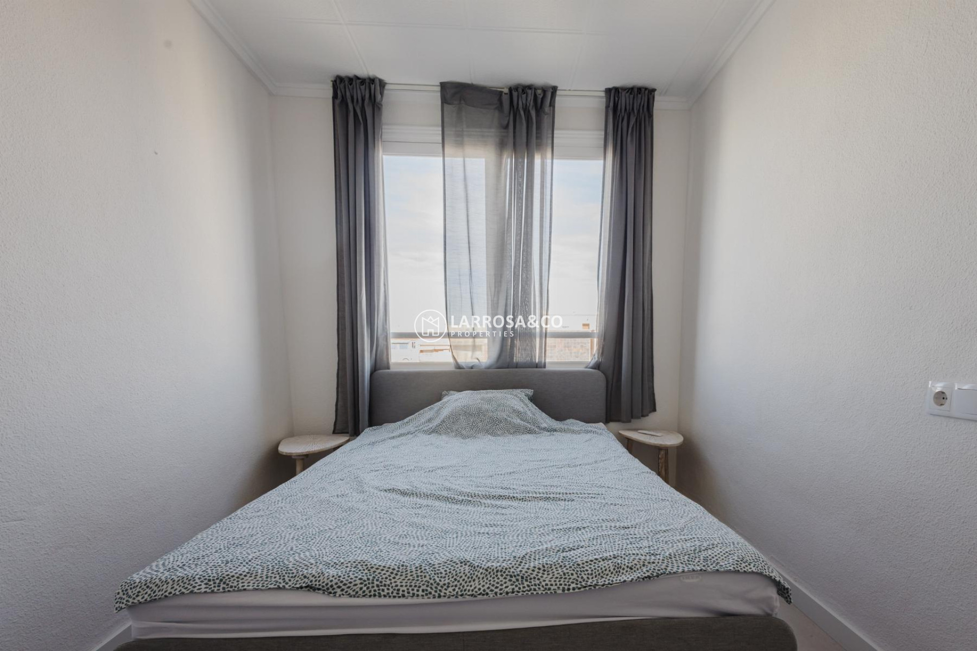Resale - Apartment - Torrevieja - Playa del Acequión