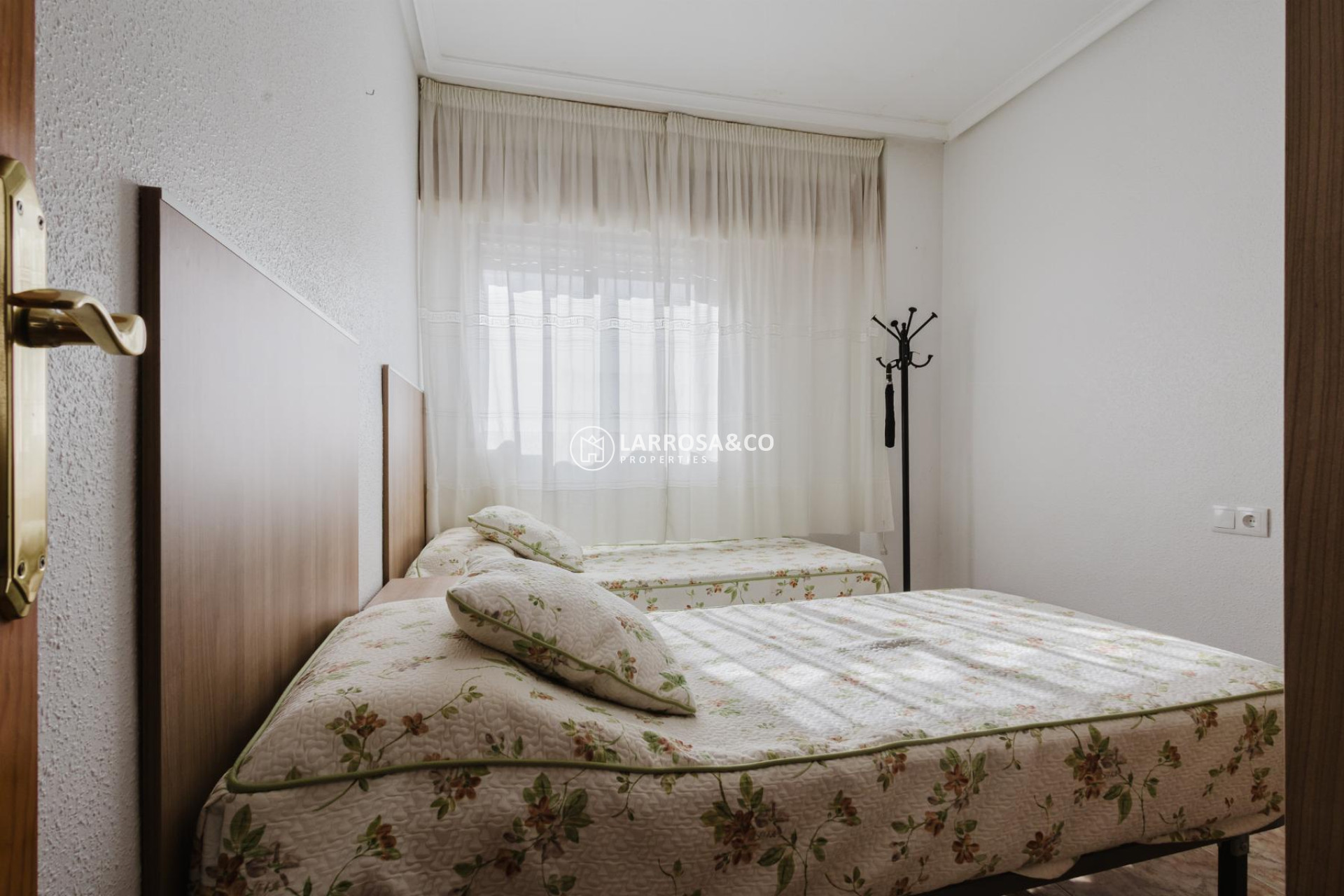 Resale - Apartment - Torrevieja - Playa del Acequión