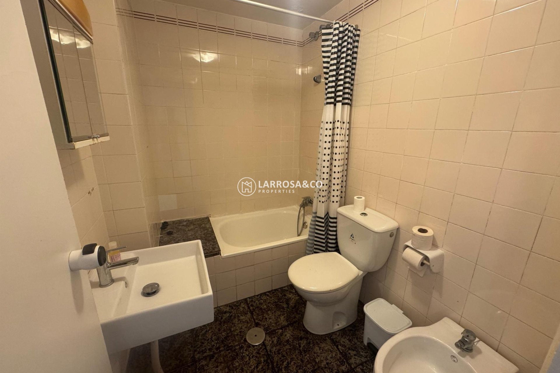 Resale - Apartment - Torrevieja - Playa del Acequión