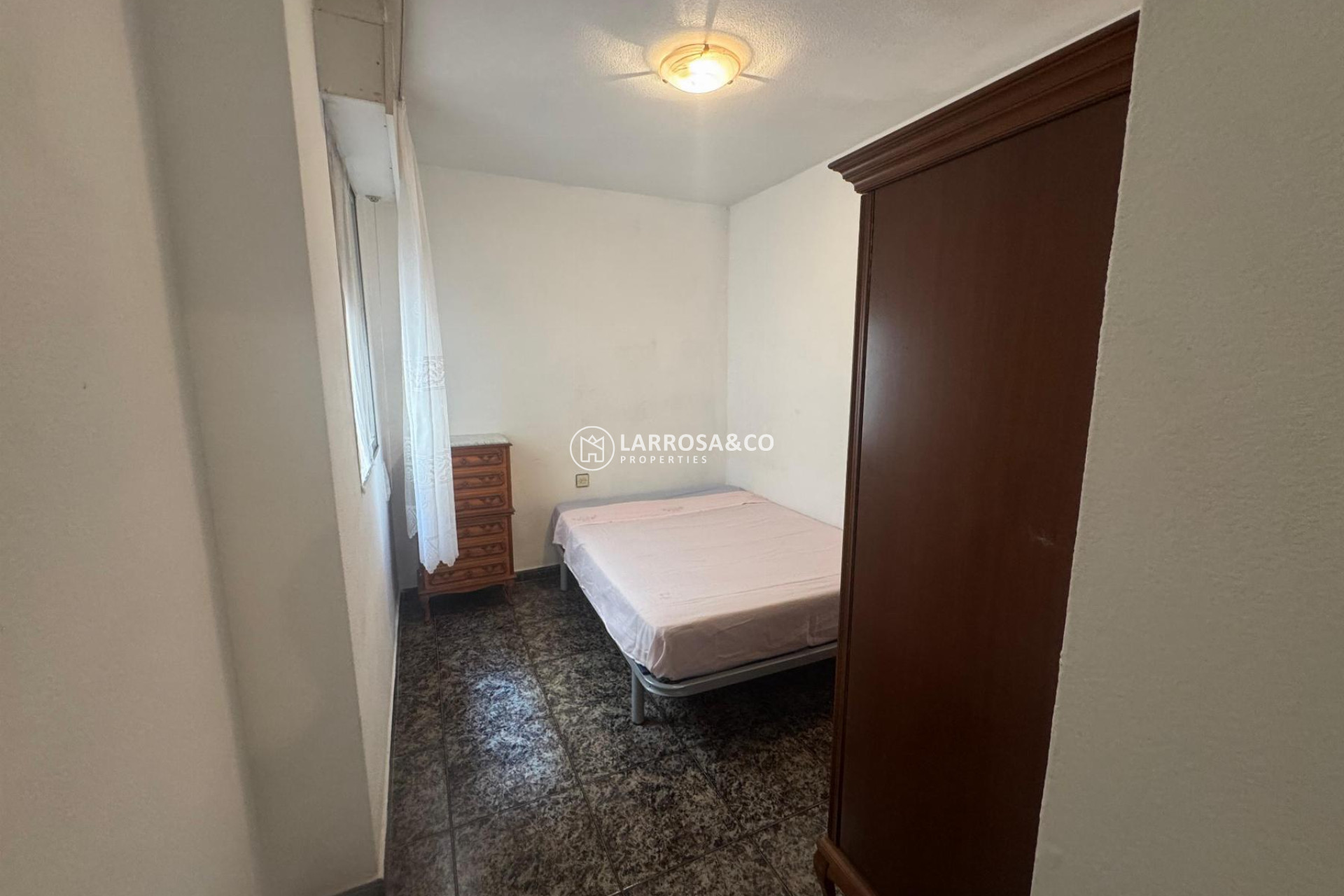 Resale - Apartment - Torrevieja - Playa del Acequión