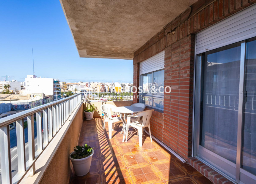 Resale - Apartment - Torrevieja - Playa del Acequión
