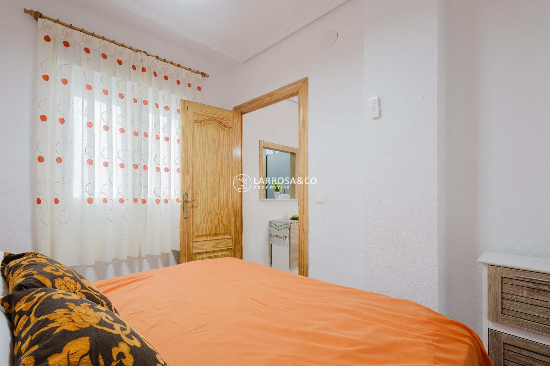 Resale - Apartment - Torrevieja - Playa del Acequión