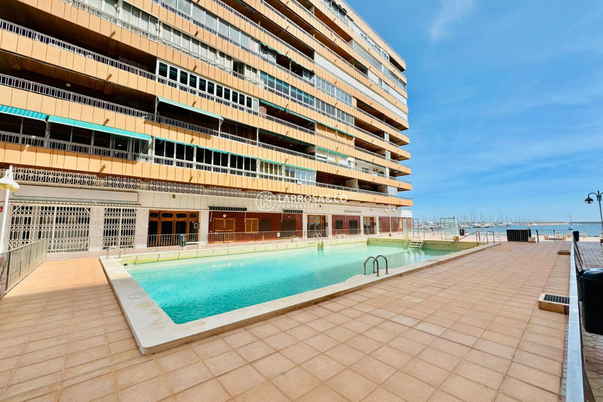 Resale - Apartment - Torrevieja - Playa del Acequión
