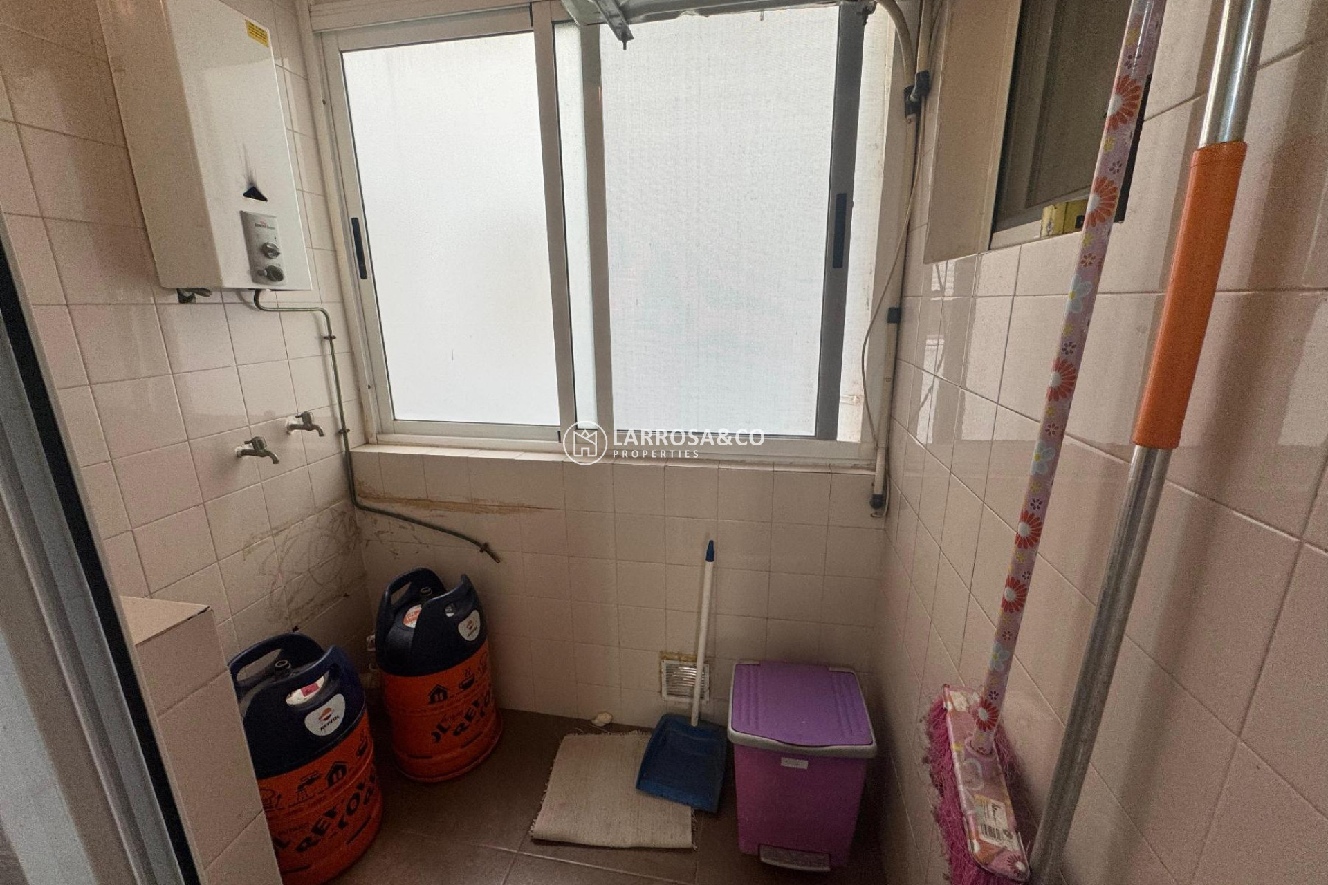 Resale - Apartment - Torrevieja - Playa del Acequión