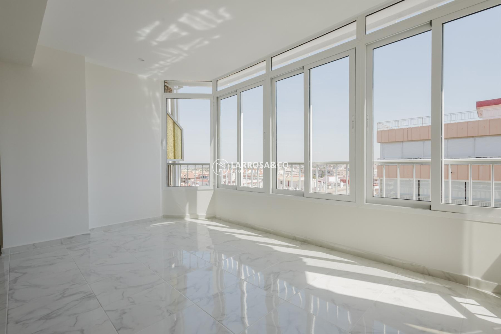 Resale - Apartment - Torrevieja - Playa del Acequión