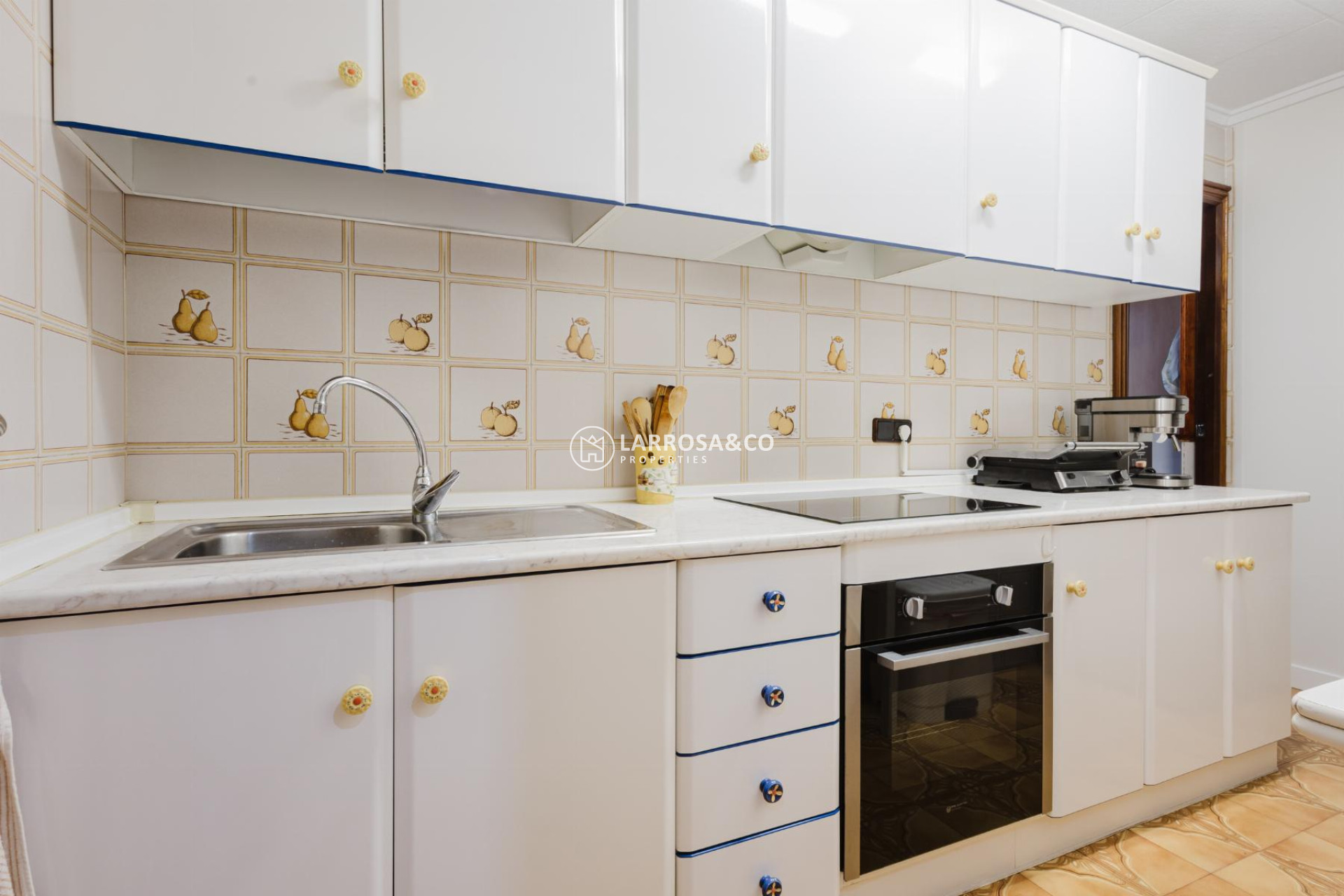 Resale - Apartment - Torrevieja - Playa del Acequión