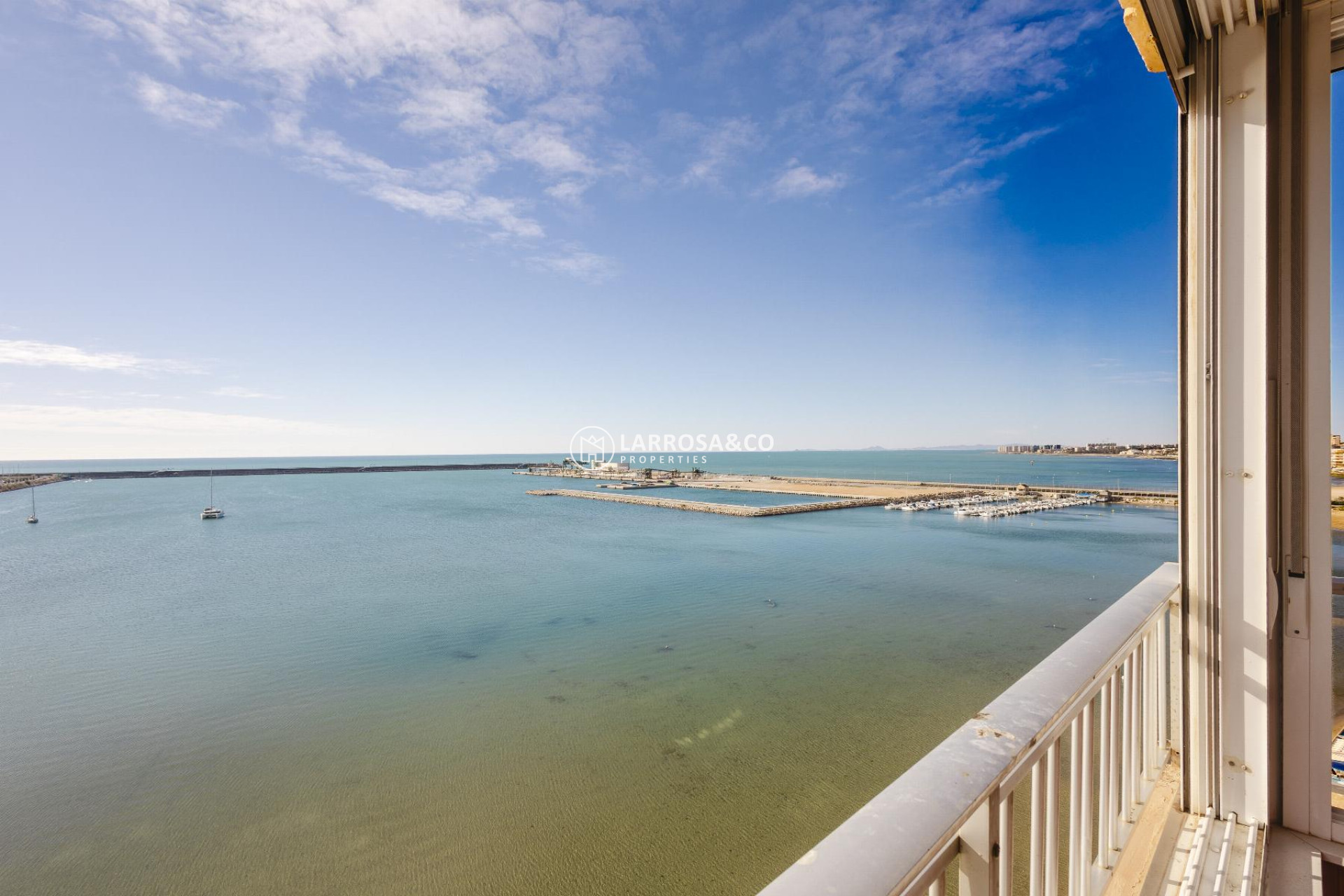 Resale - Apartment - Torrevieja - Playa del Acequión