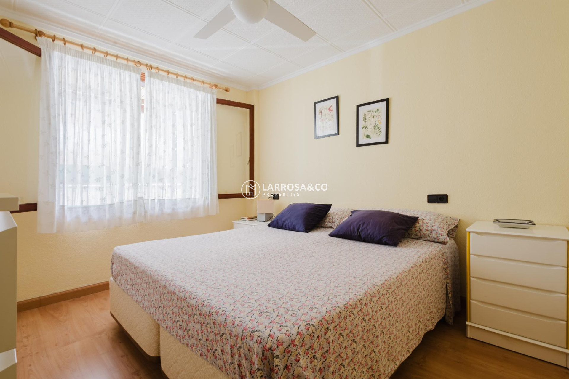 Resale - Apartment - Torrevieja - Playa del Acequión