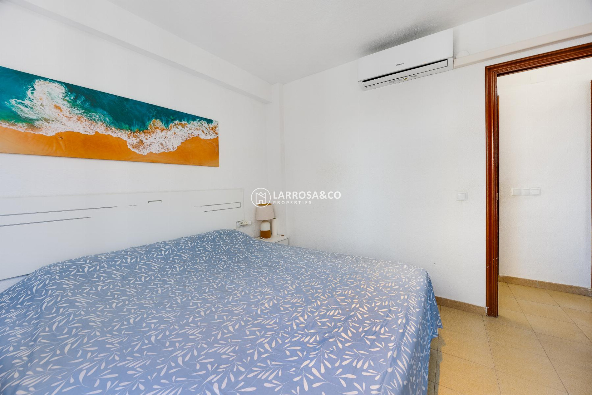 Resale - Apartment - Torrevieja - Playa del Acequión