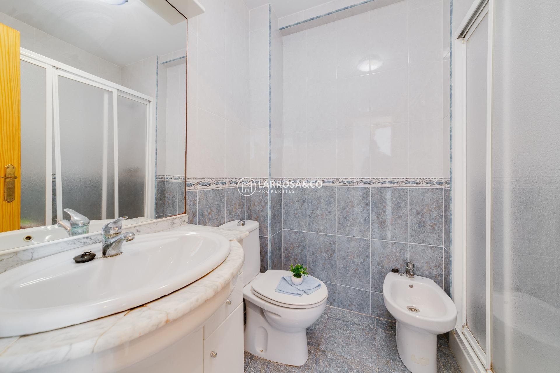 Resale - Apartment - Torrevieja - Playa del cura