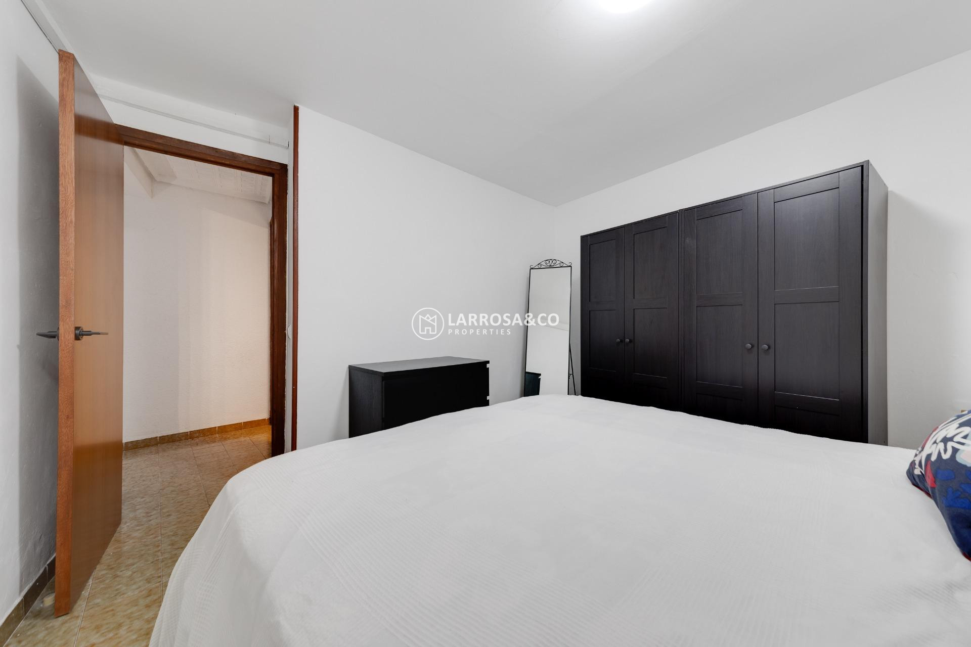 Resale - Apartment - Torrevieja - Playa del cura