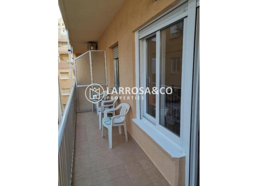 Resale - Apartment - Torrevieja - Playa del cura