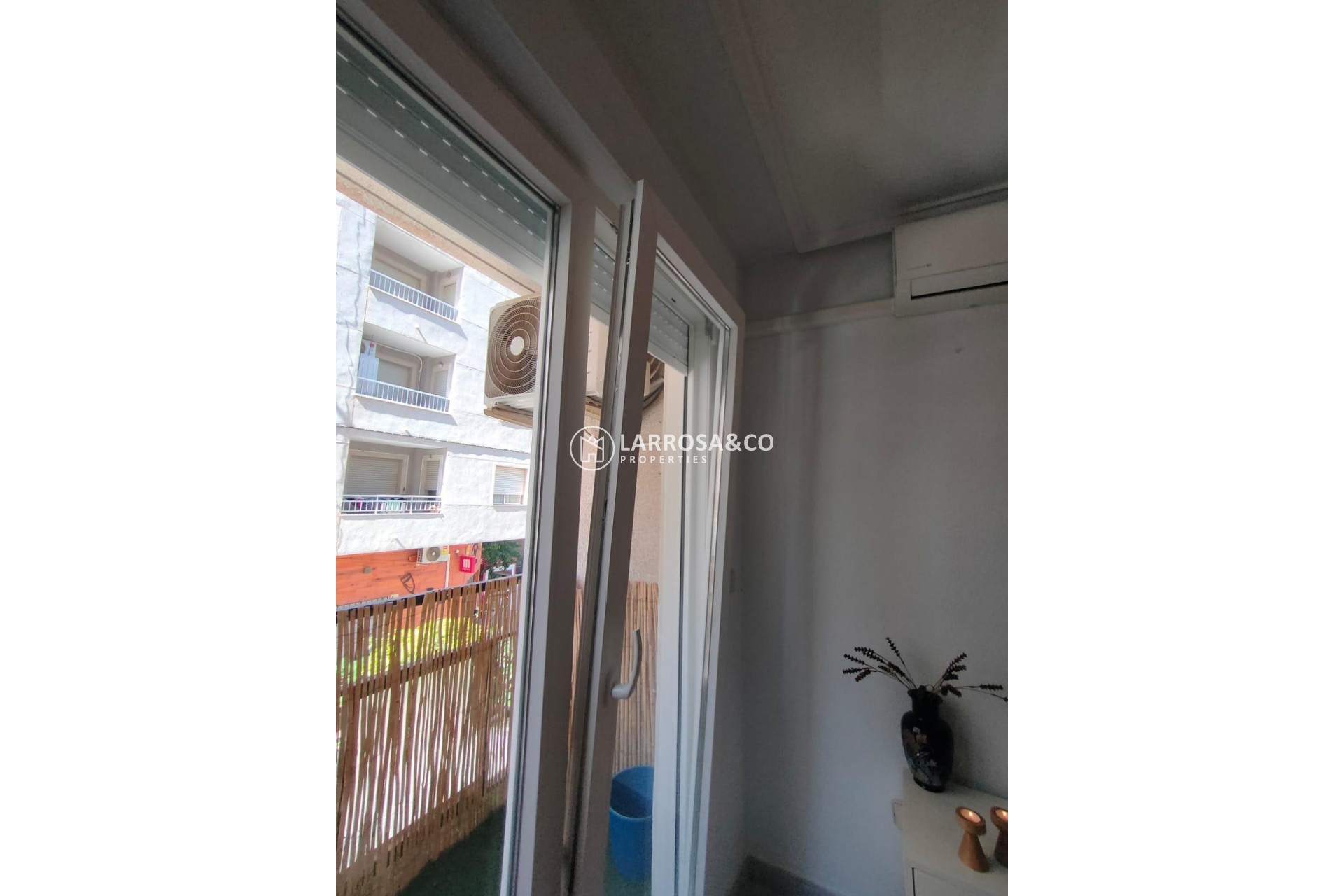 Resale - Apartment - Torrevieja - Playa del cura