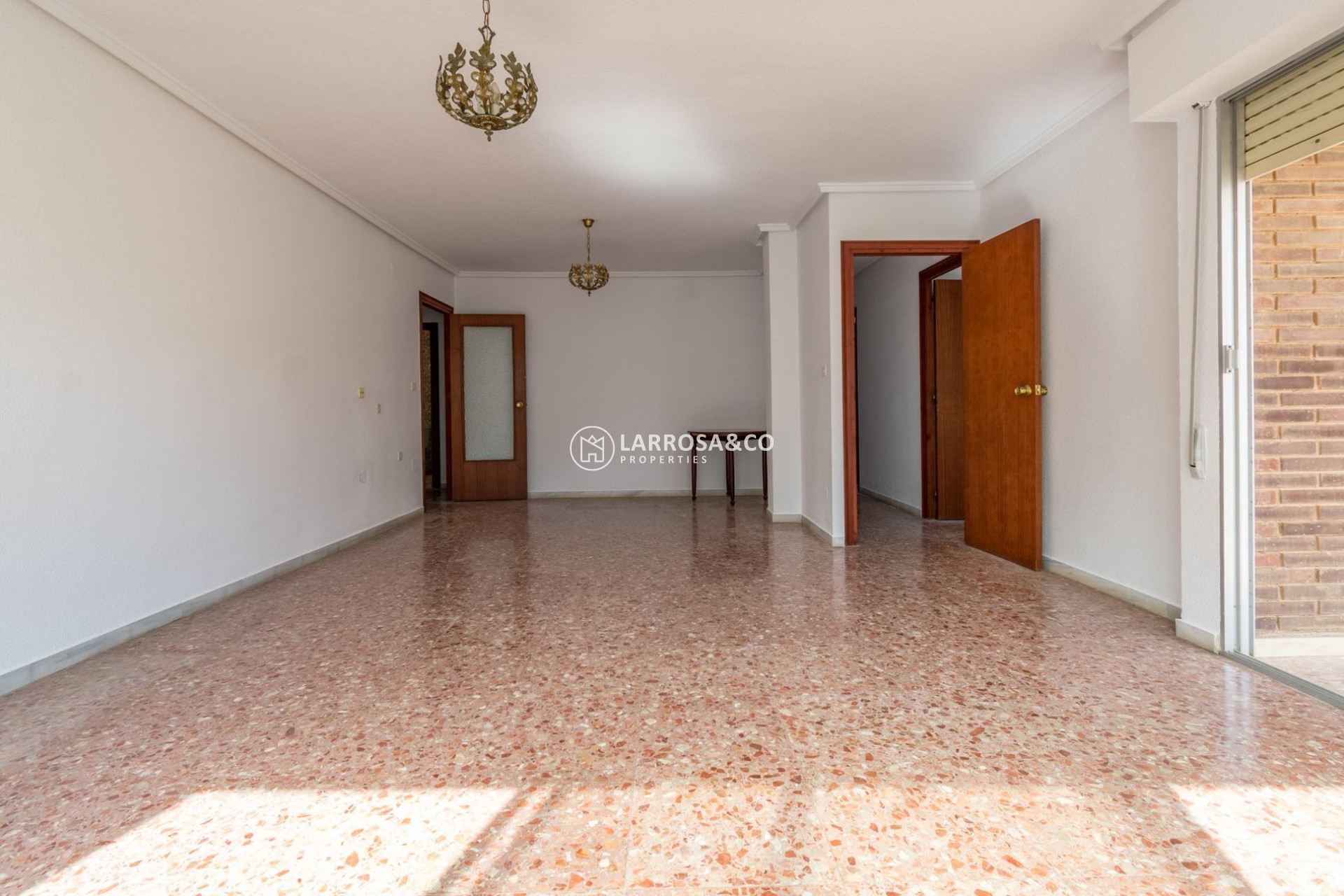 Resale - Apartment - Torrevieja - Playa del cura