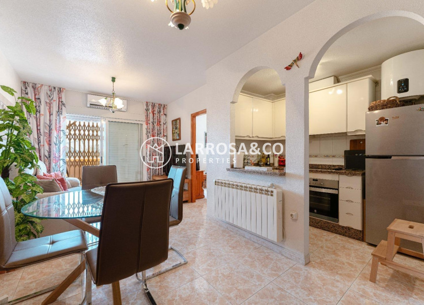 Resale - Apartment - Torrevieja - Playa del cura