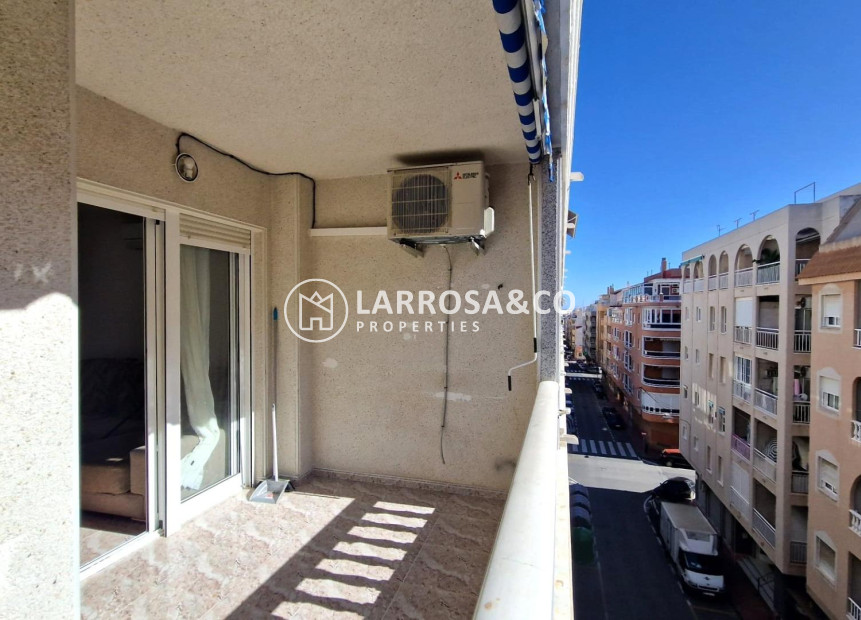 Resale - Apartment - Torrevieja - Playa del cura