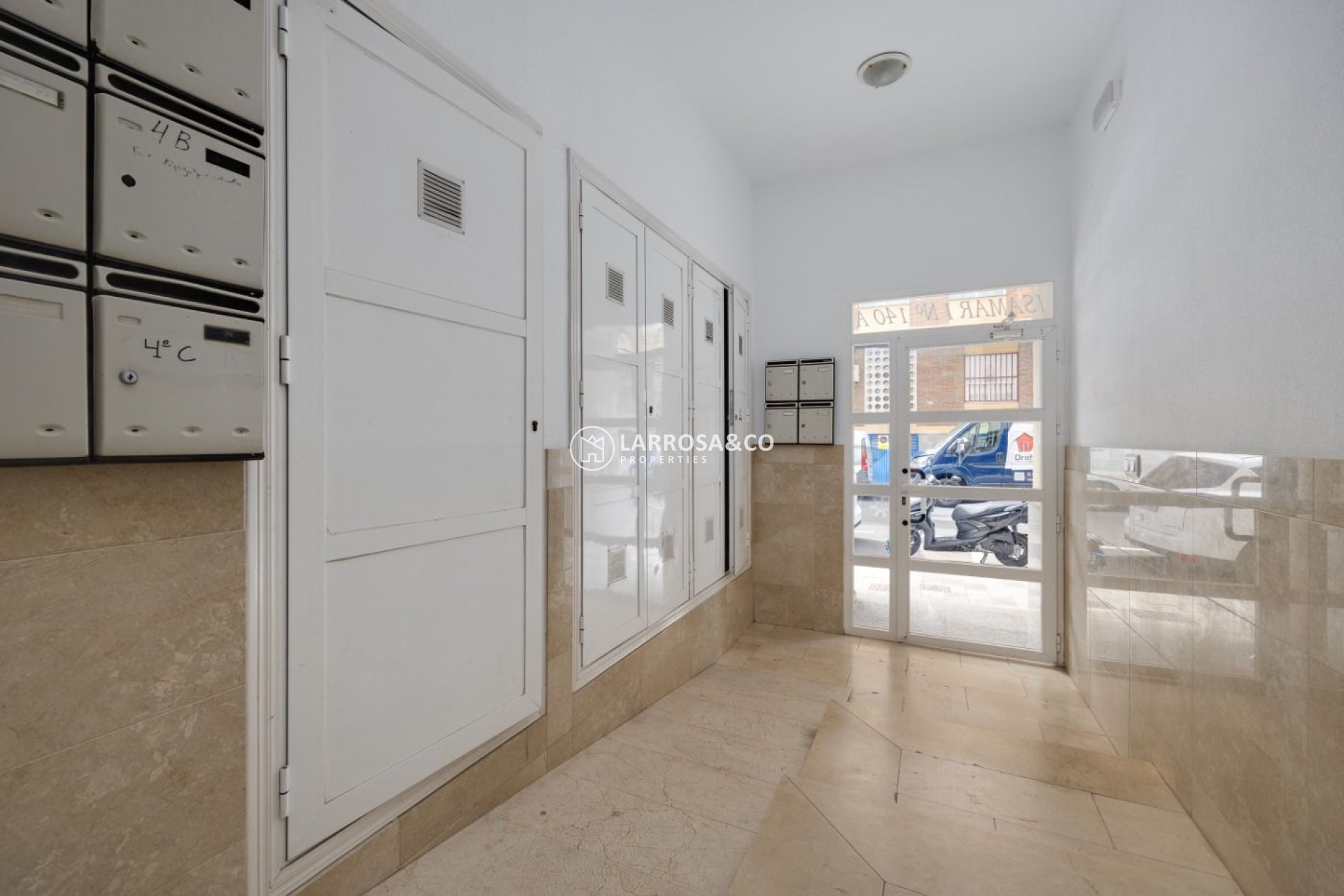 Resale - Apartment - Torrevieja - Playa del cura