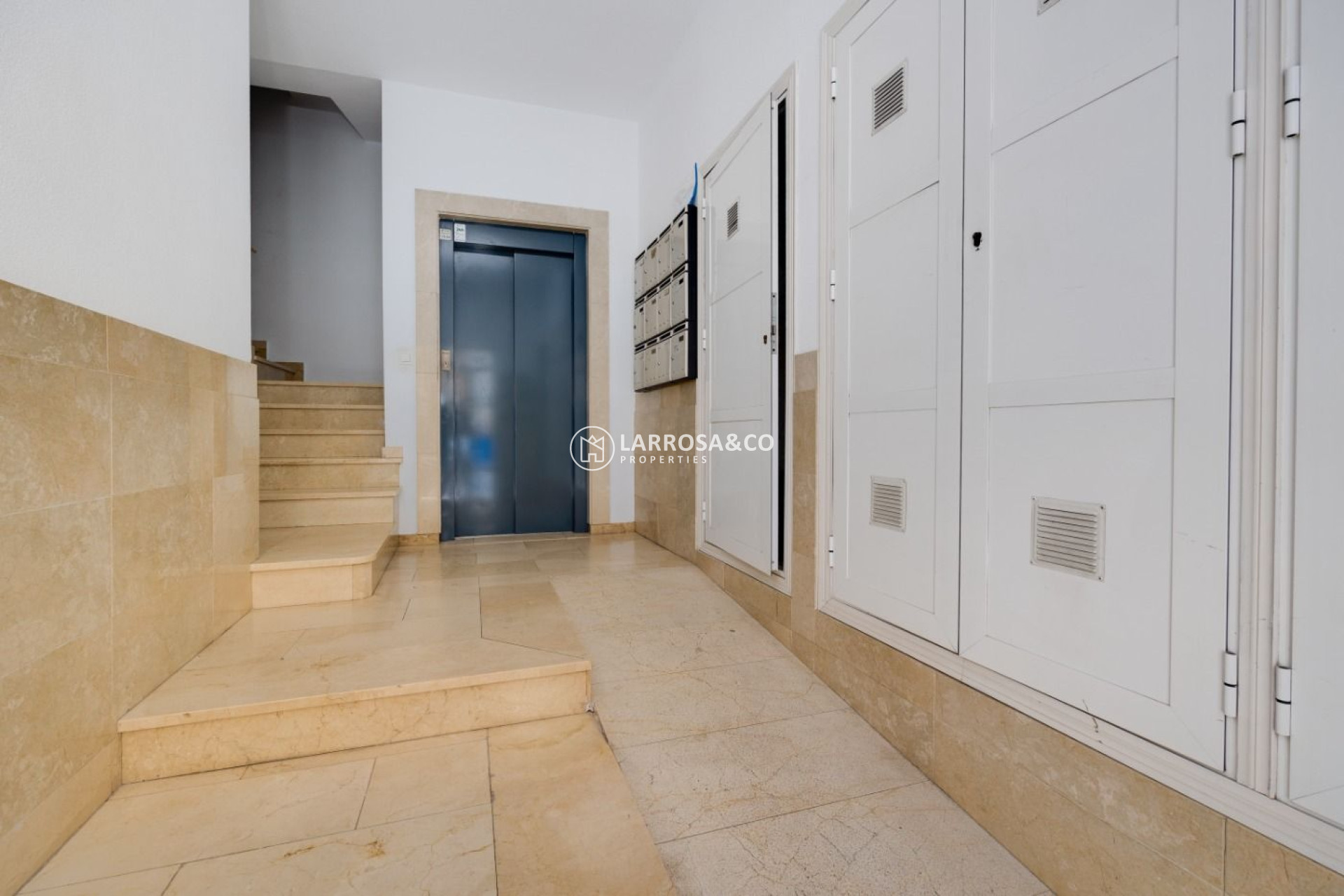 Resale - Apartment - Torrevieja - Playa del cura