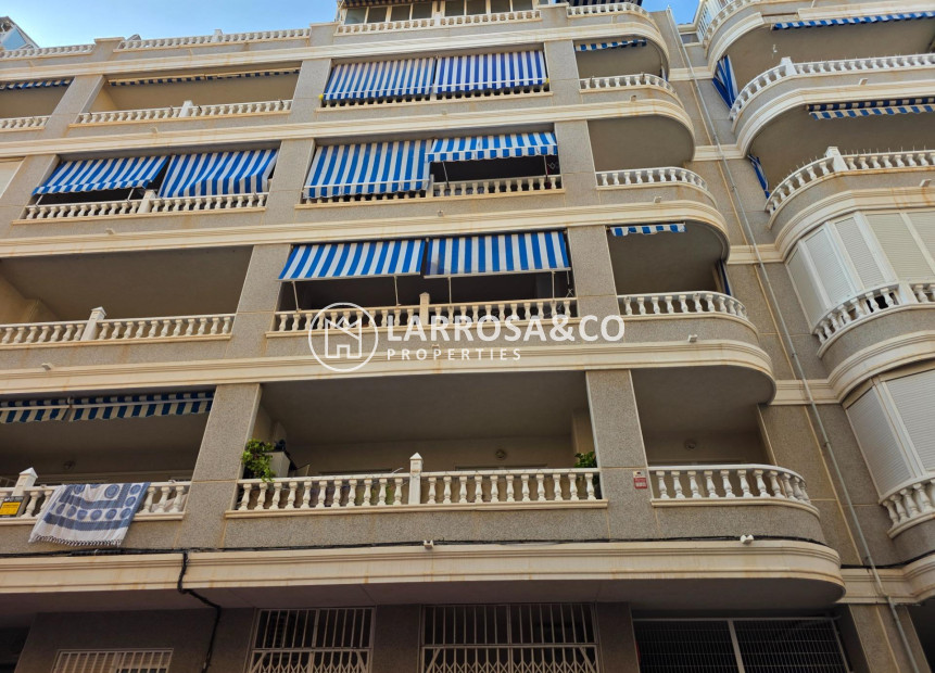 Resale - Apartment - Torrevieja - Playa del cura
