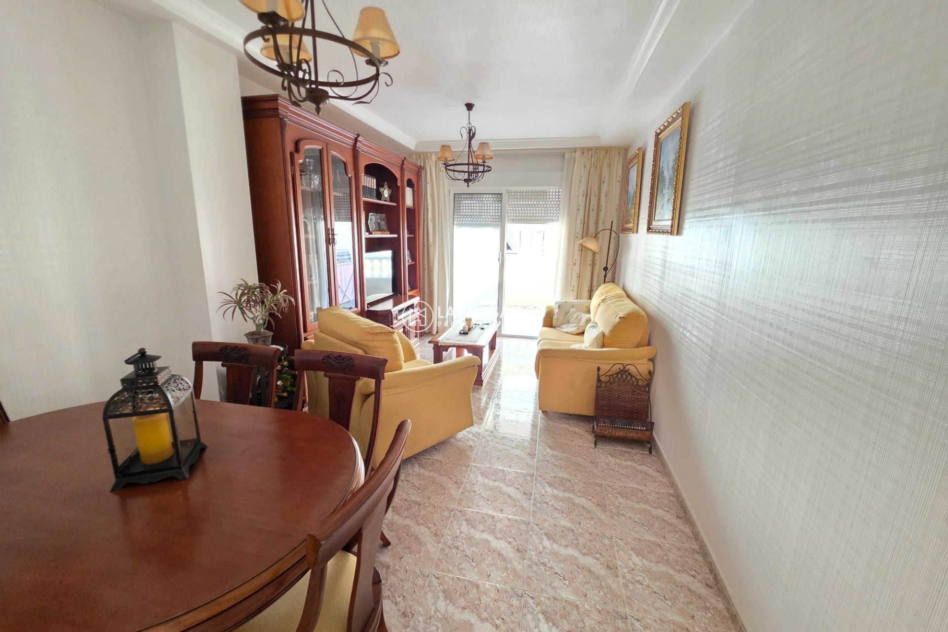 Resale - Apartment - Torrevieja - Playa del cura