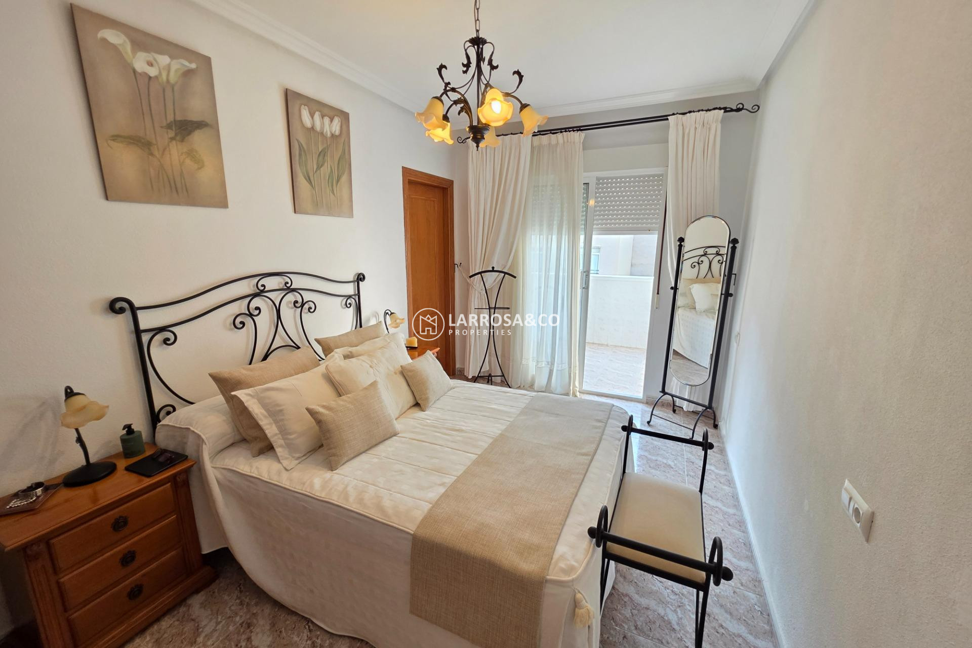 Resale - Apartment - Torrevieja - Playa del cura